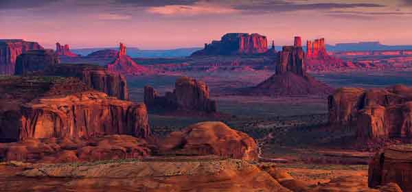 Explore Iconic Monument Valley